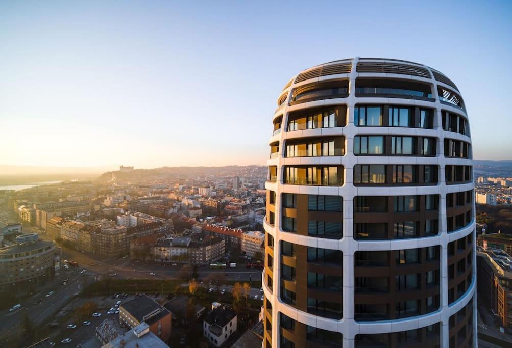 Apartamento Sky-Park Flat&Parking Bratislava Exterior foto